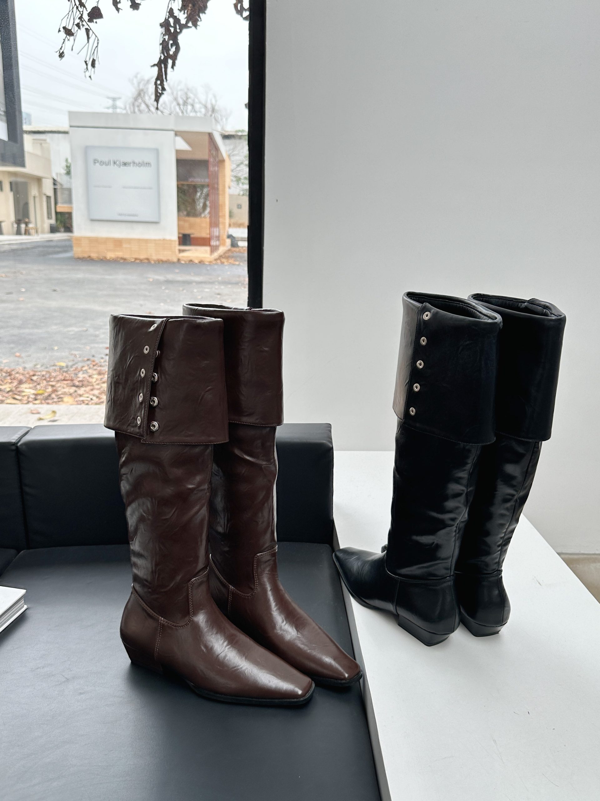 2024-new-chunky-heel-western-boots-button-temperament-low-heel-square-toe-high-boots-retro-soft-leather-slim-women-boots_1