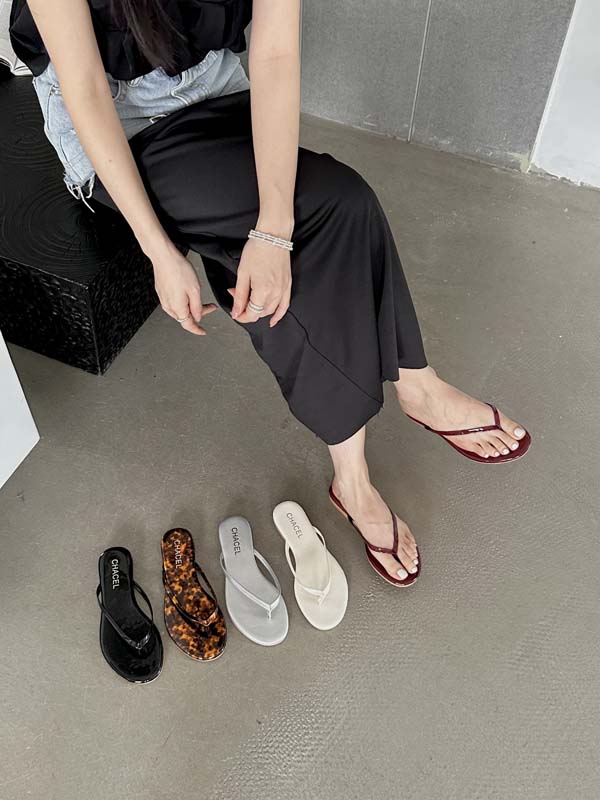 Domiuer 2024 Spring Women's Flat PU Flip Flops Solid Color Low Heel Beach Slippers